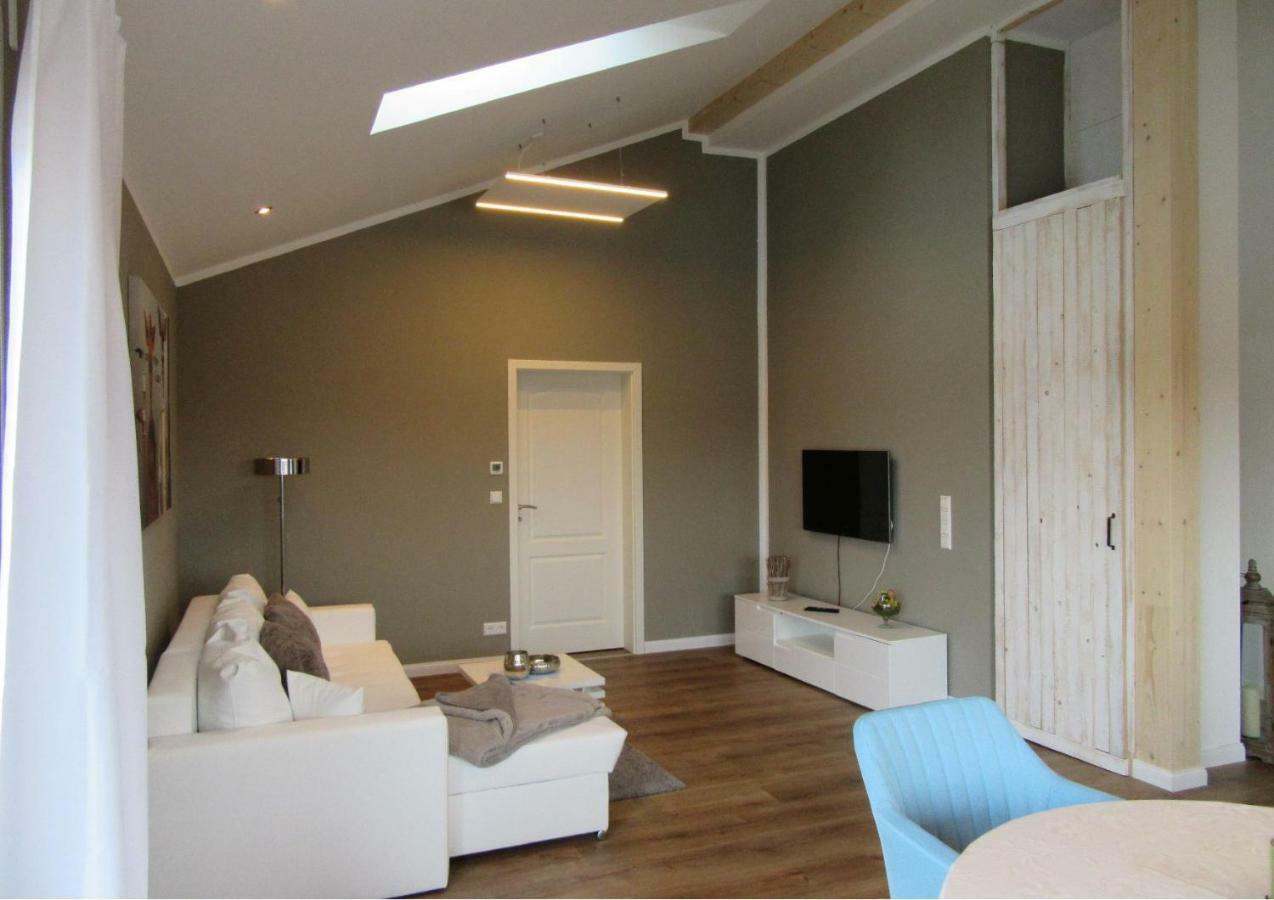 Chalet Koop Appartement Sinsheim Buitenkant foto